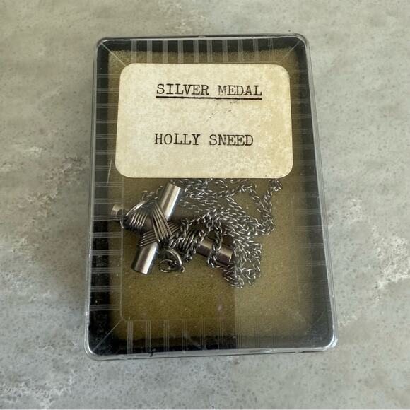 Vintage Cross Pendant Necklace 18” Chain Silver Tone Religious Jewelry Easter - Picture 6 of 6